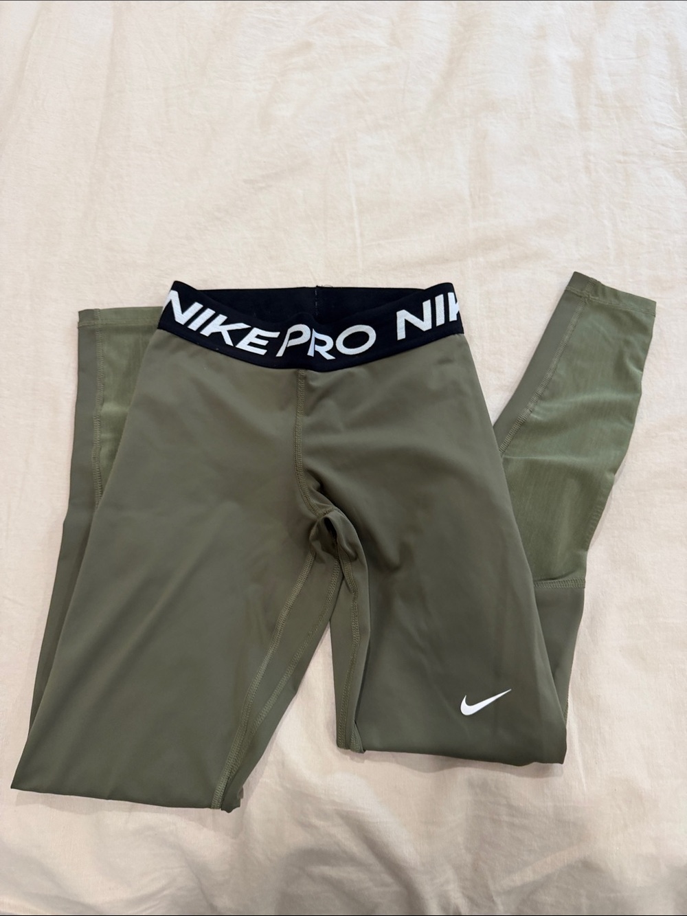 Olive green Nike leggings